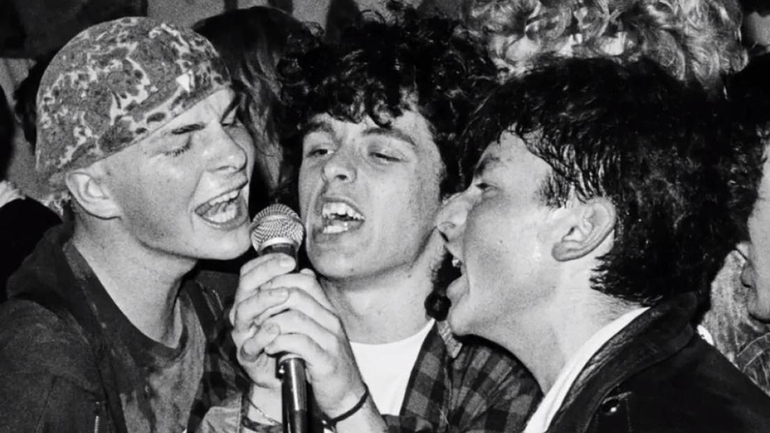 Turn It Around: The Story of East Bay Punk, il documentario sulla storia del punk della East Coast! Guarda il trailer