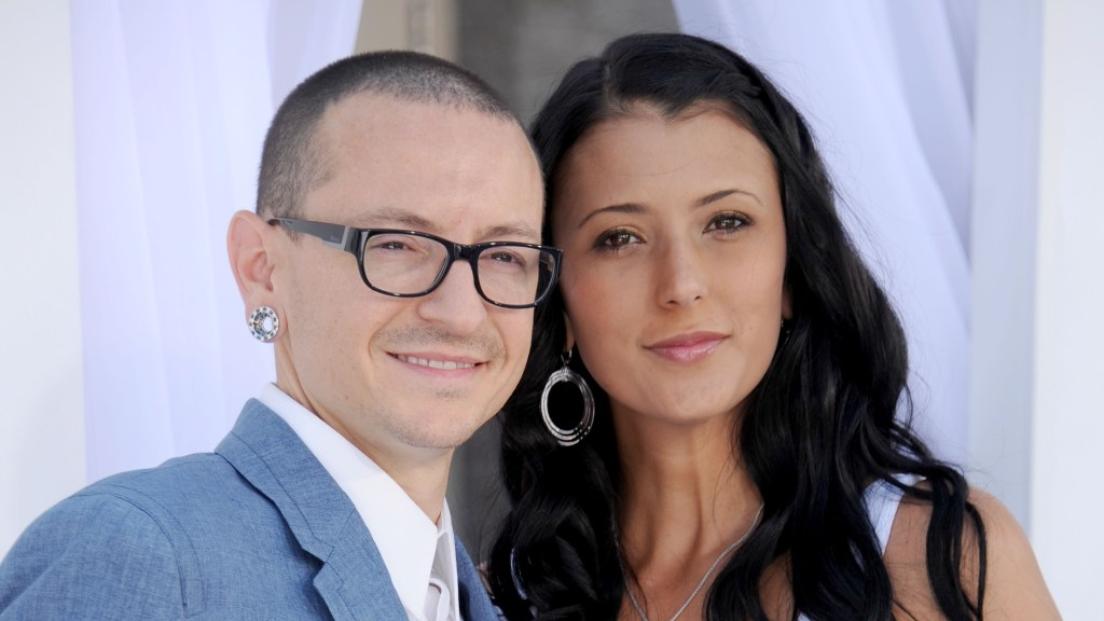 Talinda ha ricordato Chester ad un anno dalla scomparsa: "Quel giorno è cucito all'interno delle nostre menti". L'intervista
