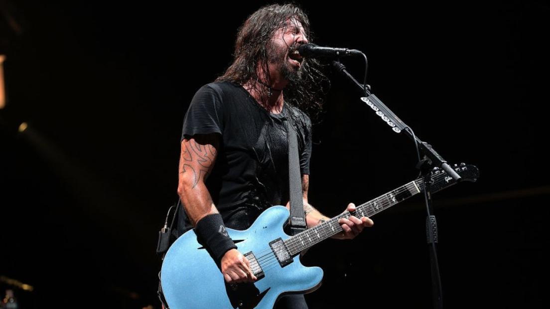 Dave Grohl: ecco perché i Foo Fighters non riescono mai a suonare al Super Bowl. L'intervista