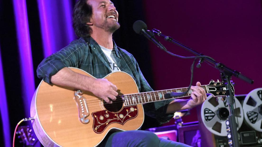 Regolamento: Eddie Vedder - Earthling