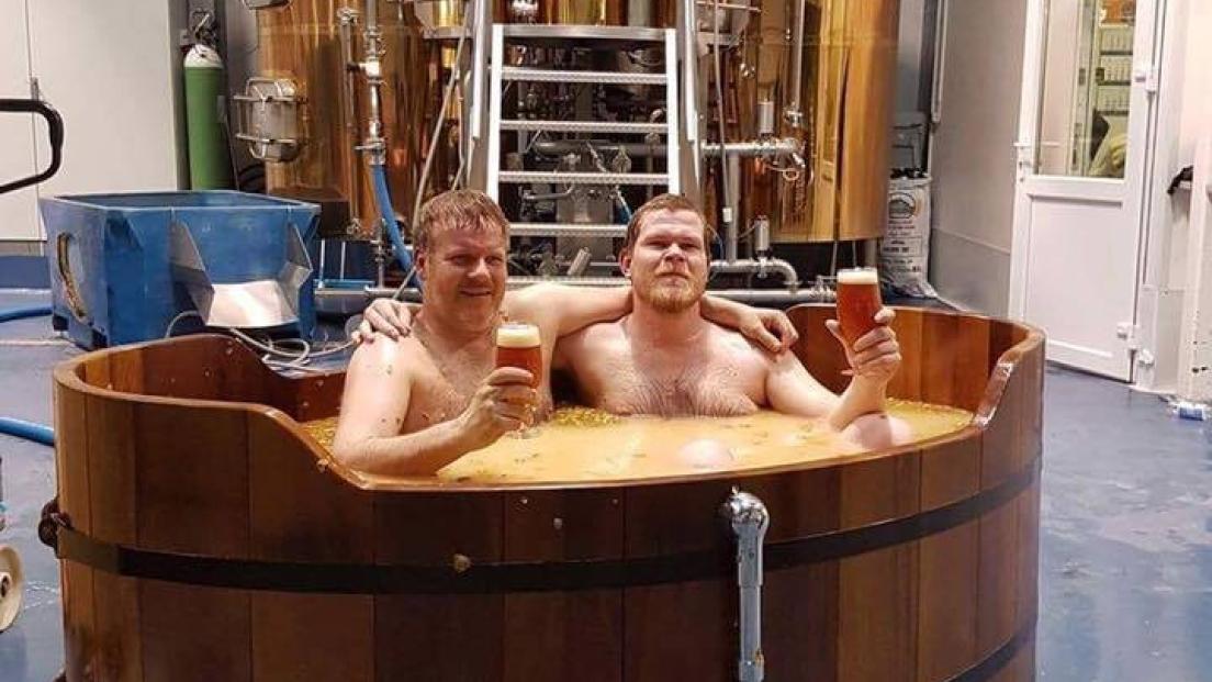 Birra: aperta in Islanda la prima SPA a tema! Ecco tutti i benefici e i servizi
