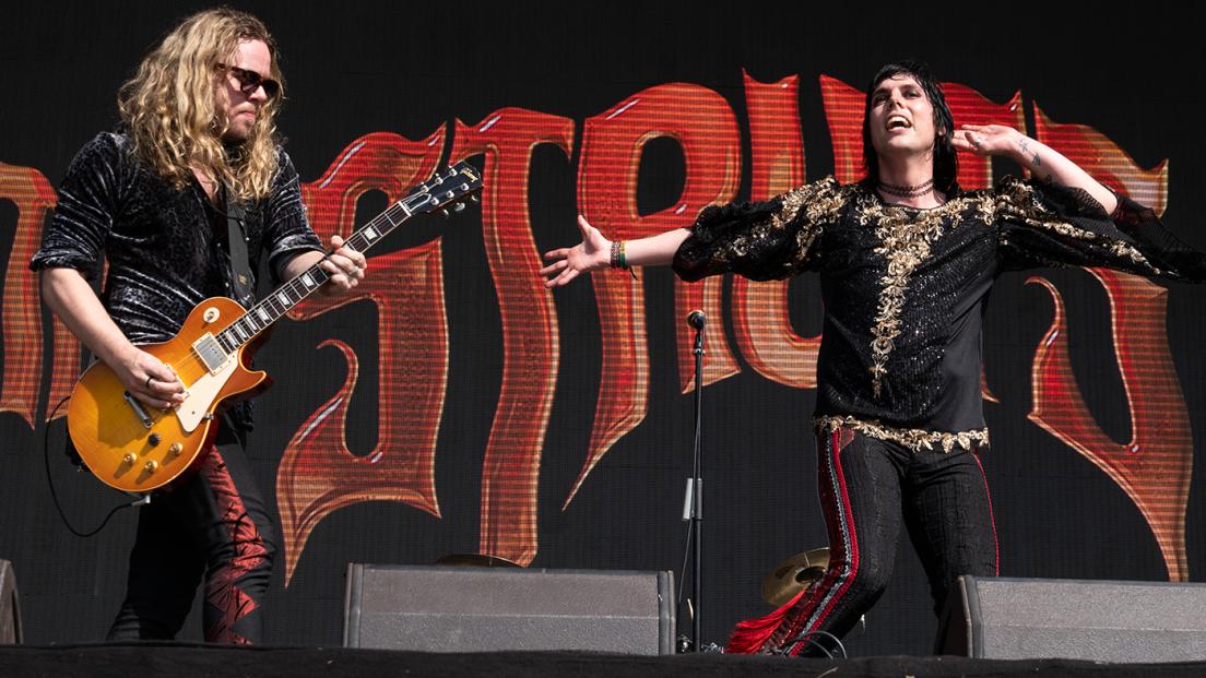 Regoalmento: THE STRUTS IN CONCERTO