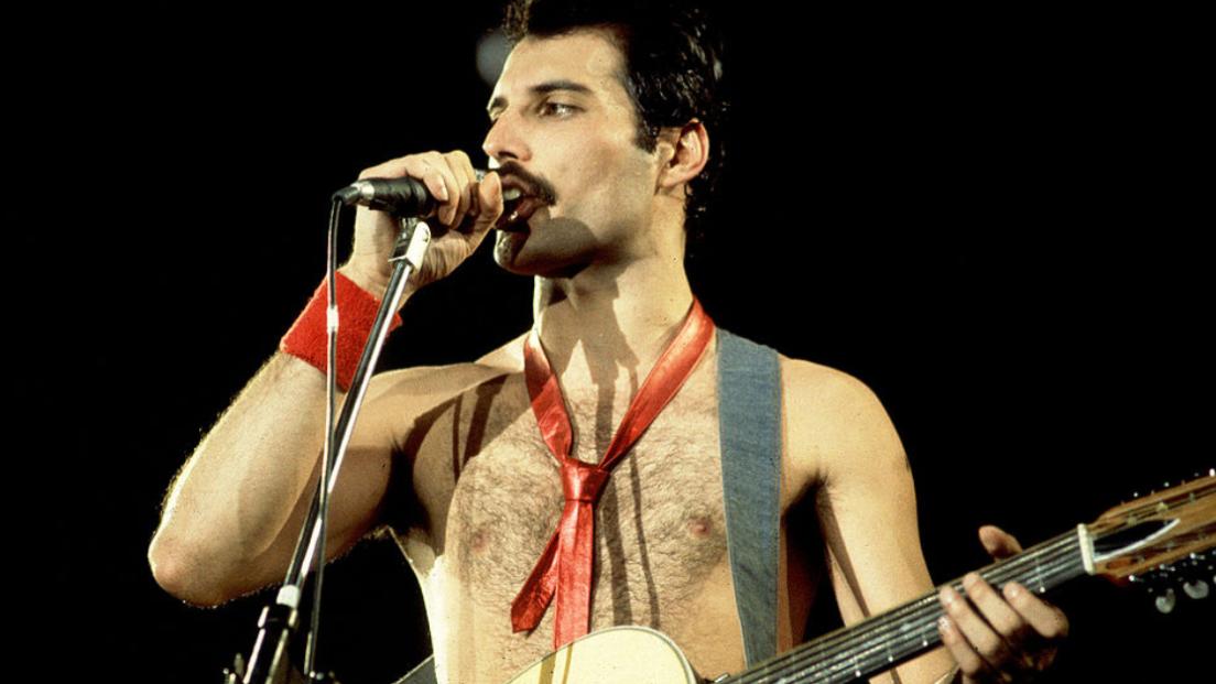 Queen, Brian May rivela: "Freddie Mercury era davvero molto bravo a suonare la chitarra"