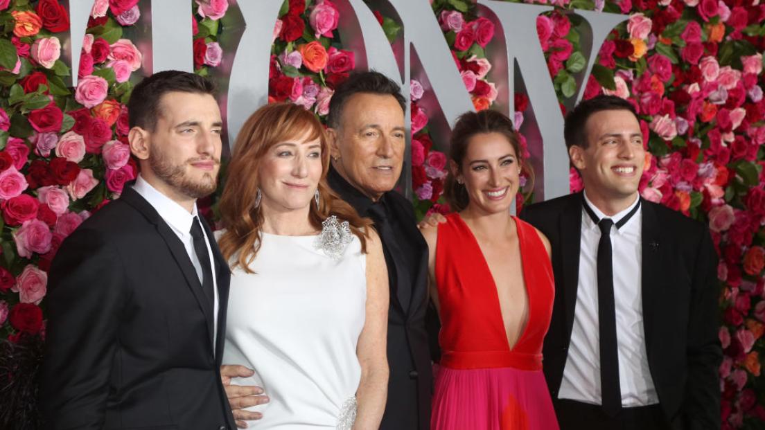 Bruce Springsteen: il figlio più giovane del Boss è diventato un vigile del fuoco 