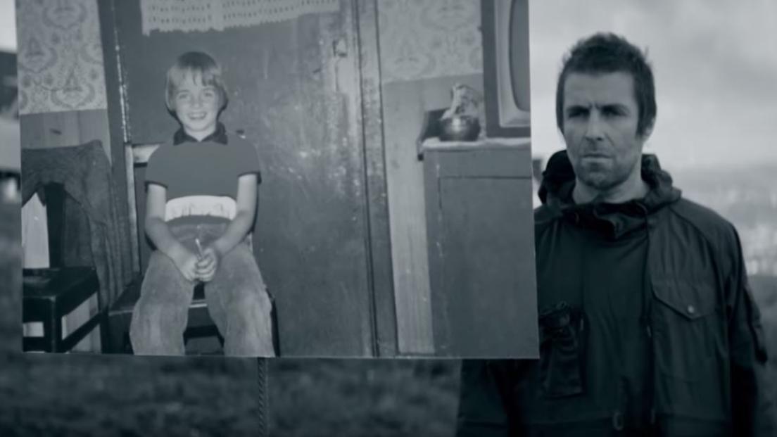 Liam Gallagher: pubblicato il video ufficiale di "One Of Us". I riferimenti agli Oasis a 10 anni esatti dallo scioglimento