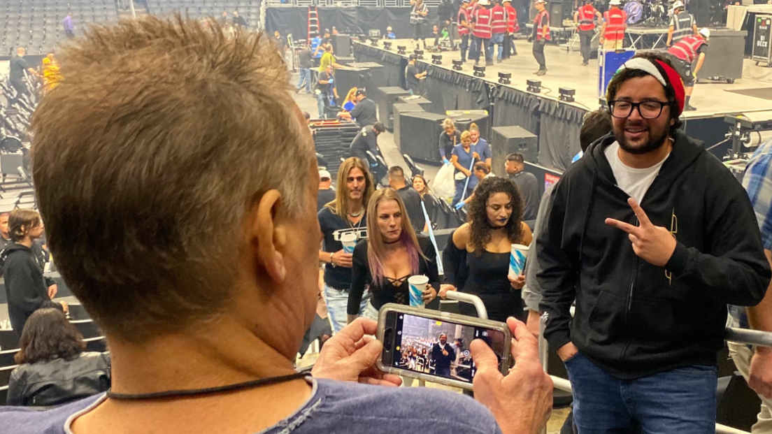 Eddie Van Halen: un fan dei Tool gli ha chiesto di scattargli una foto senza sapere chi fosse! Guarda lo scatto