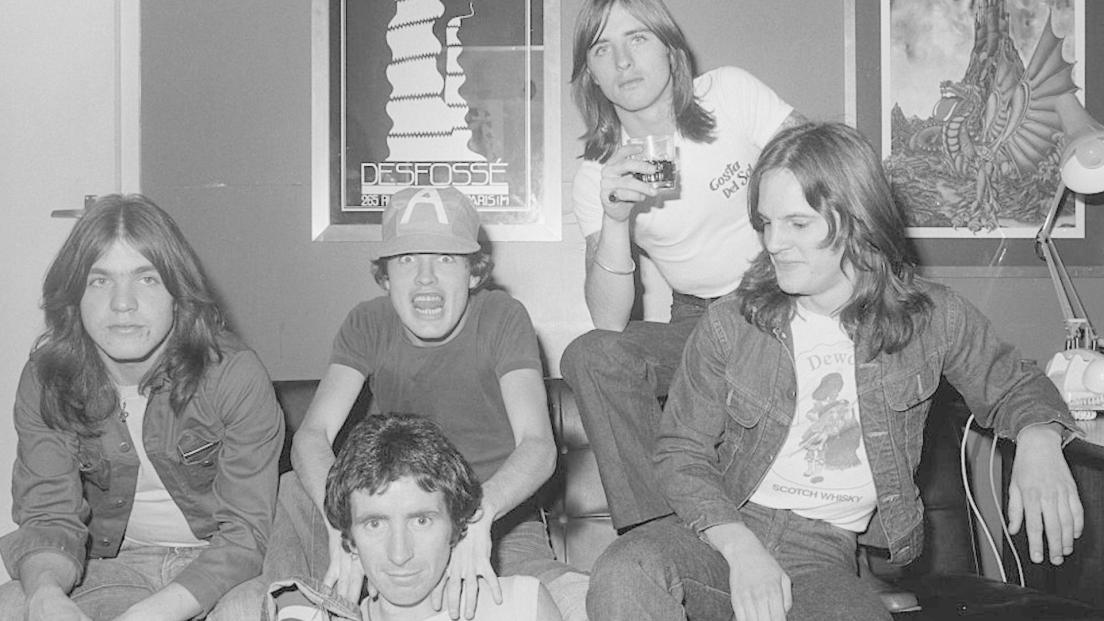 AC/DC: pubblicato un nuovo libro fotografico che racconta il periodo 1976/1981