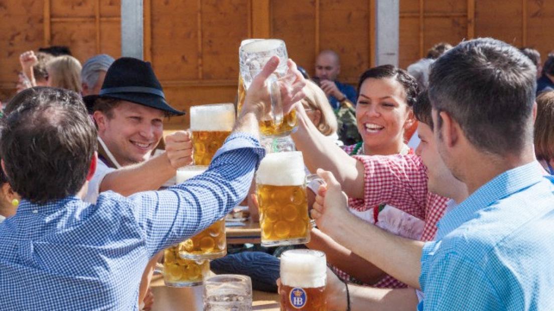"Ho inventato l'alcool che non provoca l'hangover". La scoperta di un ingegnere australiano