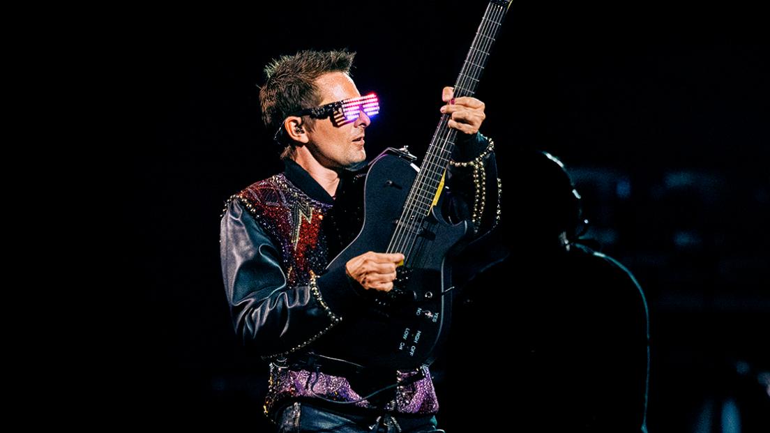 Coronavirus, Muse: Matt Bellamy ha registrato un  nuovo singolo in quarantena! Ascolta qui Tomorrow’s World