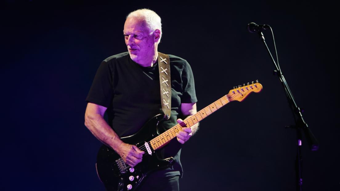 Coronavirus, David Gilmour continua i lavori alla sua nuova villa al mare nonostante il lockdown: la rabbia dei vicini