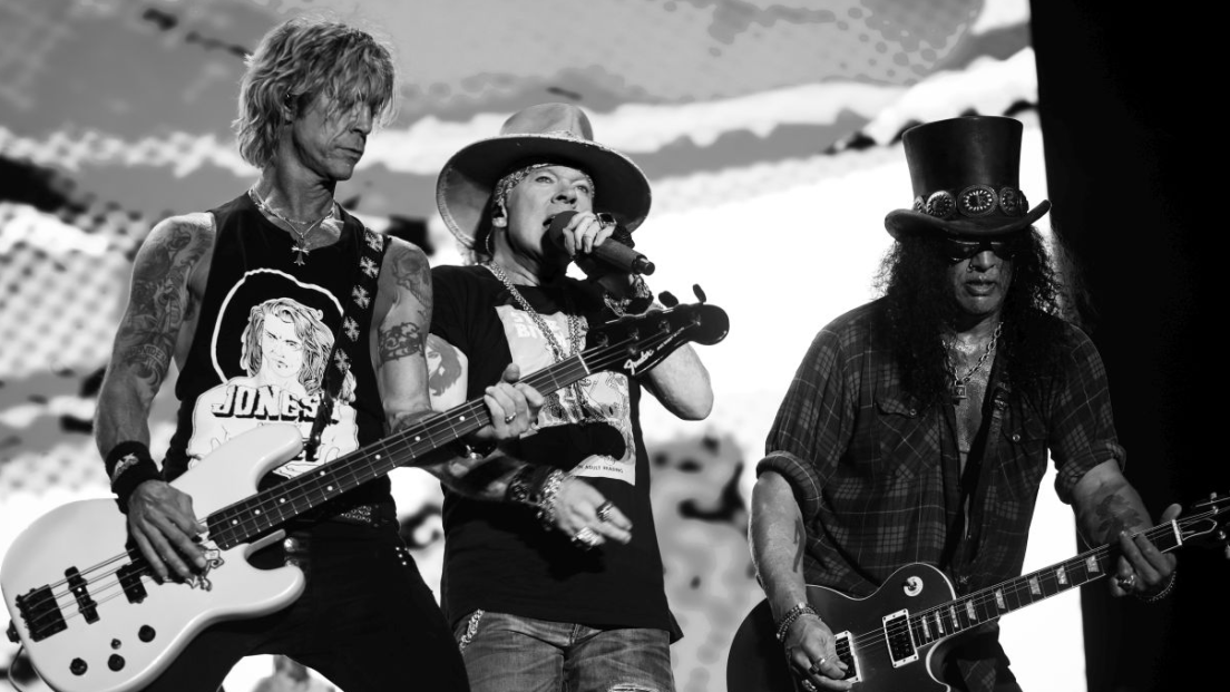 I Guns N' Roses costretti a cancellare il concerto a Glasgow per "malattia e su consiglio dei medici". Il comunicato ufficiale