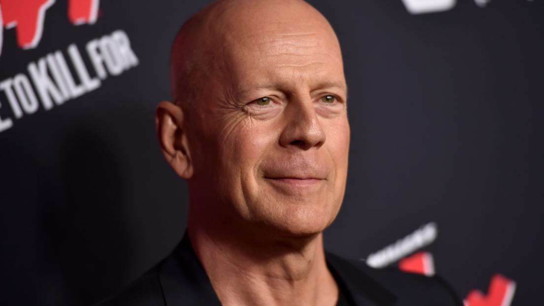 Bruce Willis si ritira dalle scene per problemi di salute: "No posso più recitare"