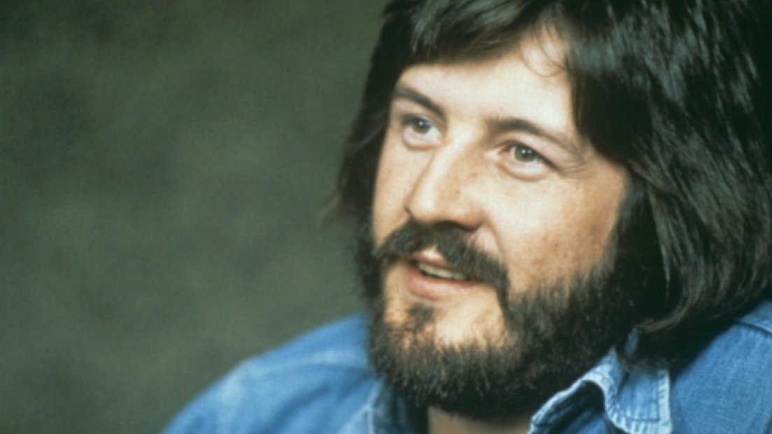 Led Zeppelin, la storia dell'ultima (surreale) intervista a John Bonham: "Fu divertente. A cena cominciò a gridare e spaccare cose"