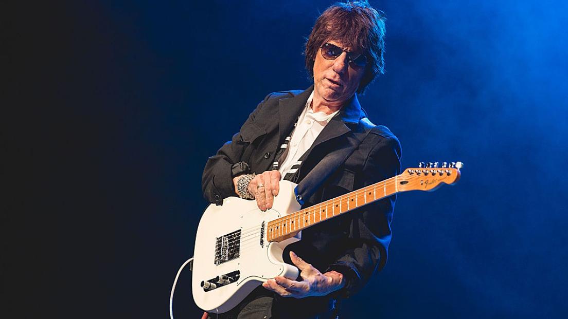 Jeff Beck: Eric Clapton ha annunciato due concerti tributo per il leggendario chitarrista. Tutti i nomi
