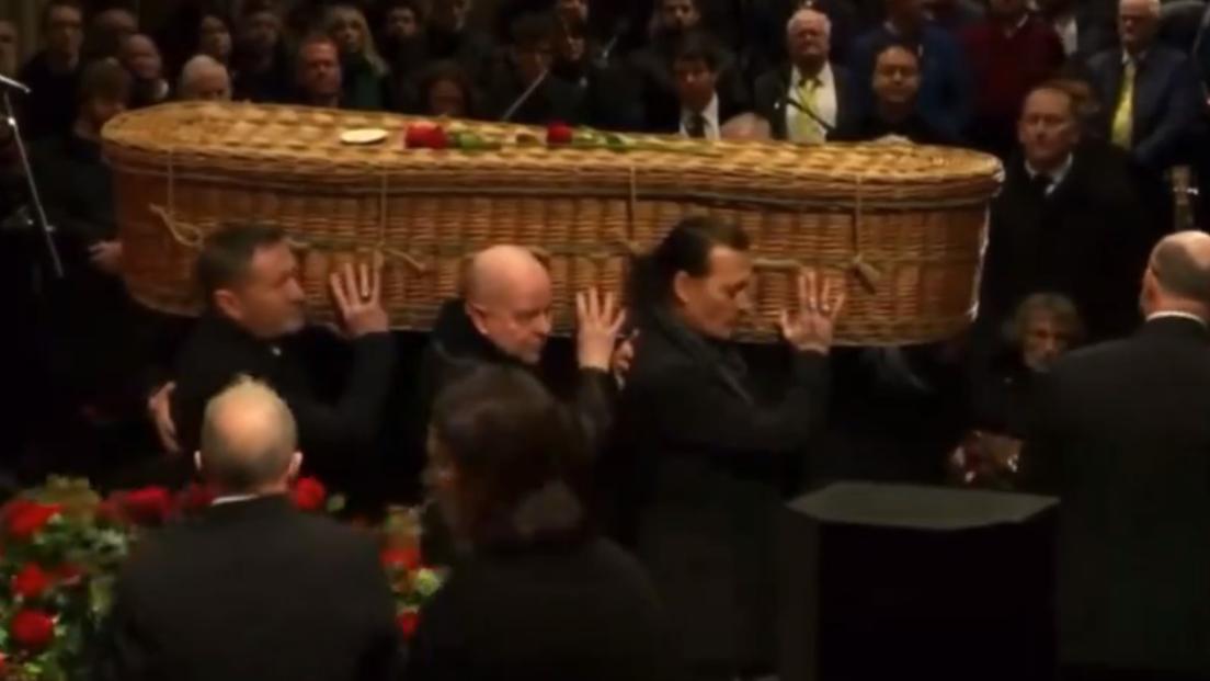 Shane MacGowan, la vedova Victoria Mary Clarke sulla vicinanza di Johnny Depp alla famiglia: "È un pilastro di forza"