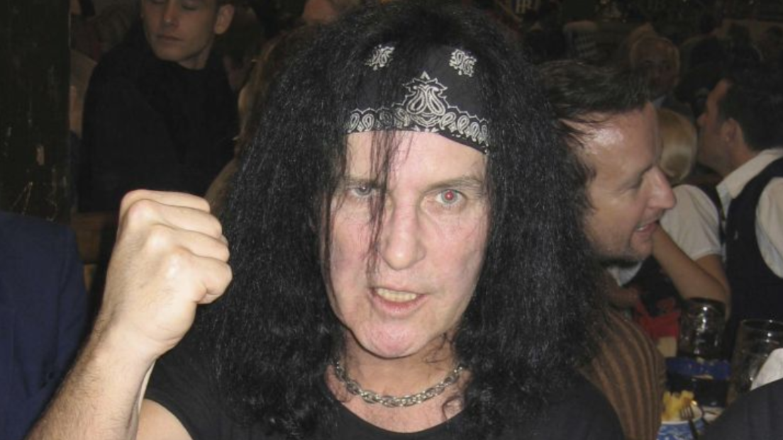 AC/DC, Dave Evans (il primo cantante della band): "Io sono migliore di Bon Scott e Brian Johnson"