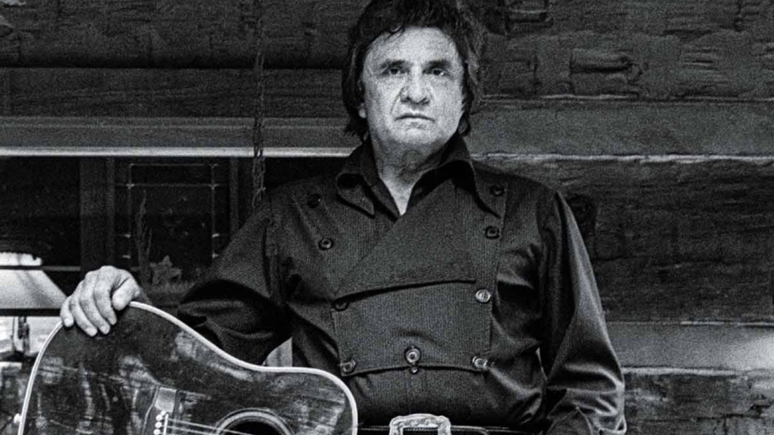 Johnny Cash: ascolta ora il singolo inedito Spotlight con la partecipazione di Dan Auerbach dei Black Keys 