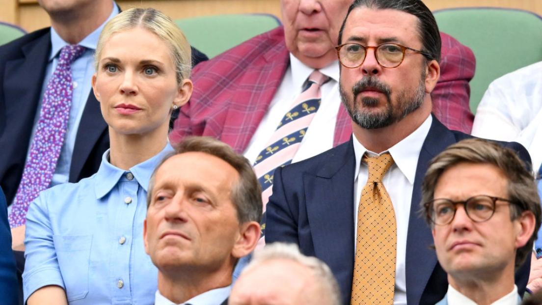 Dave Grohl e la moglie Jordyn Blum sono stati visti nuovamente insieme. Guarda le foto