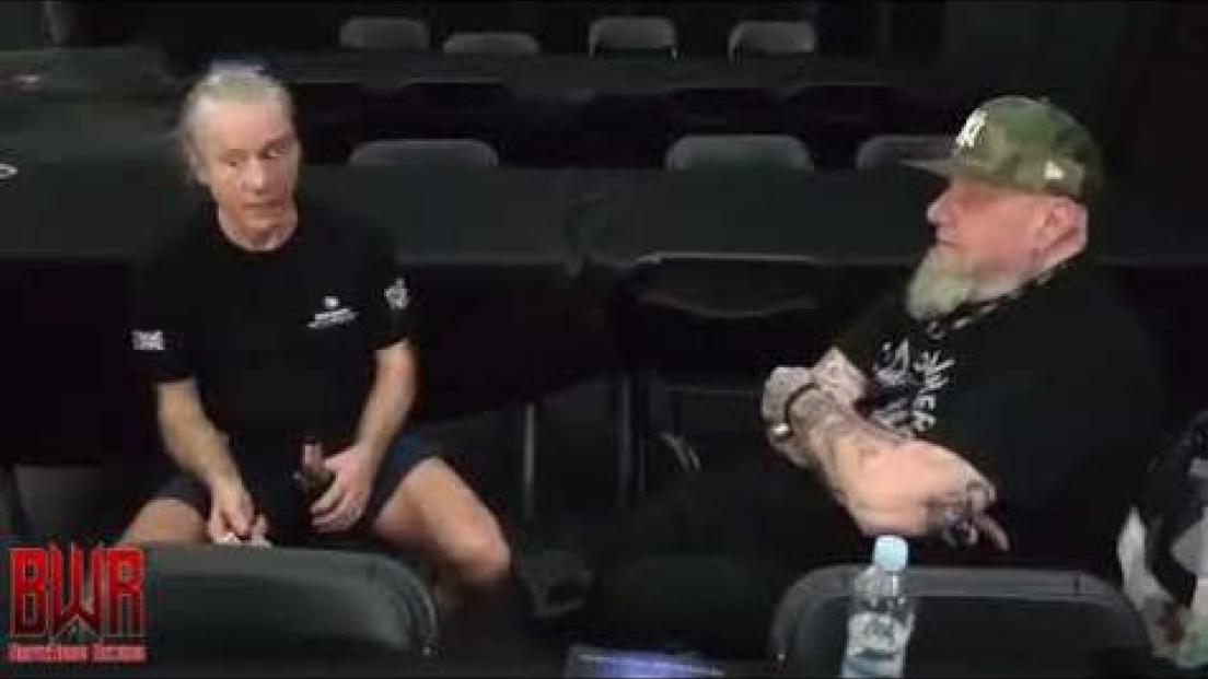 Iron Maiden, l'omaggio sul palco a Paul Di'Anno. Bruce Dickinson: "grazie per aver fatto quello che hai fatto". Guarda il video