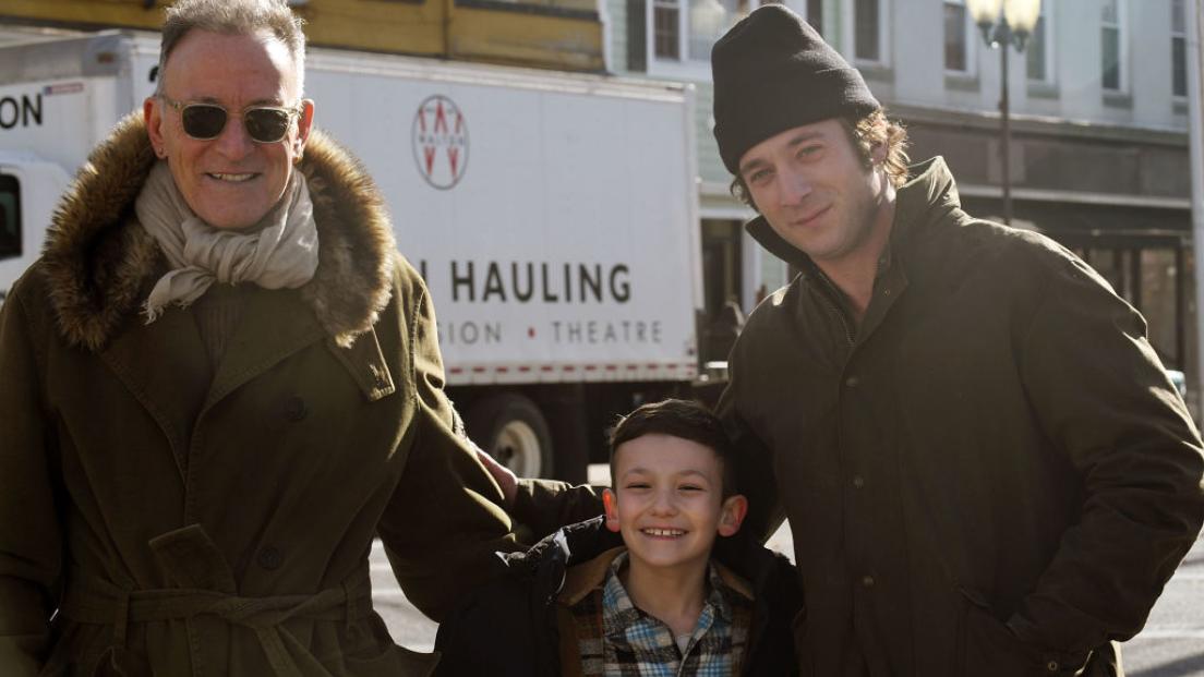 Bruce Springsteen ha incontrato il bambino che lo interpreterà nel biopic "Deliver Me From Nowhere". Guarda le foto