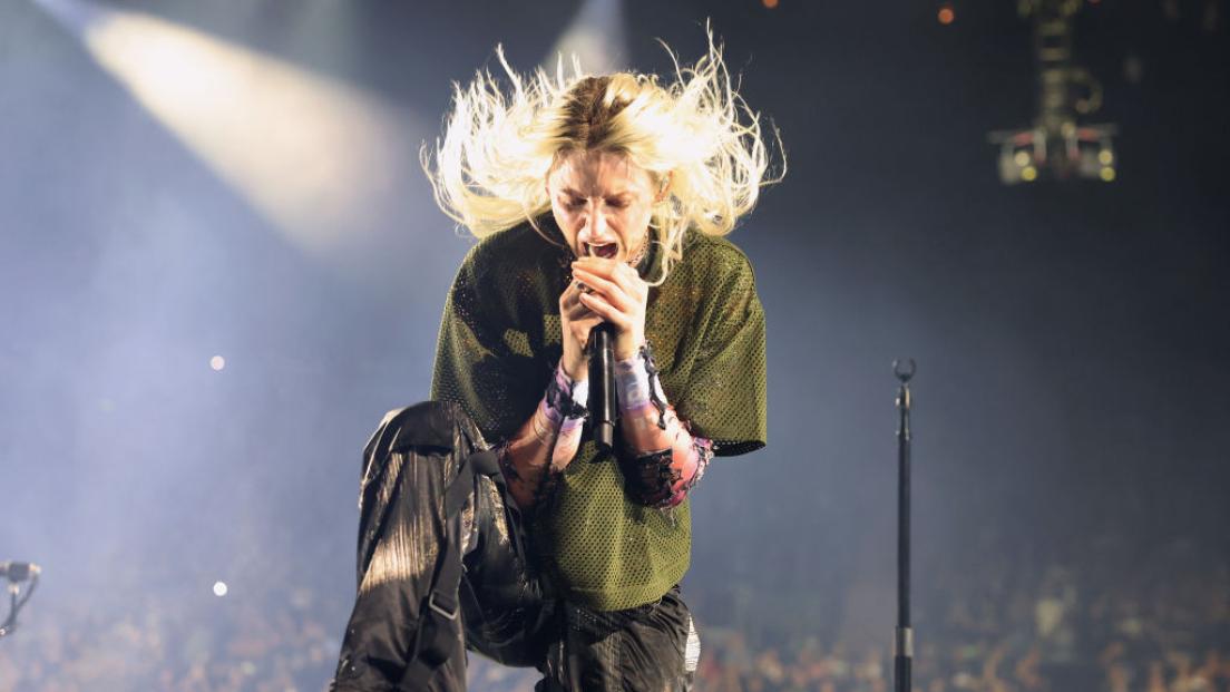 Linkin Park, Emily Armstrong ha registrato lo scream di "Heavy Is The Crown" al primo take. Guarda il video