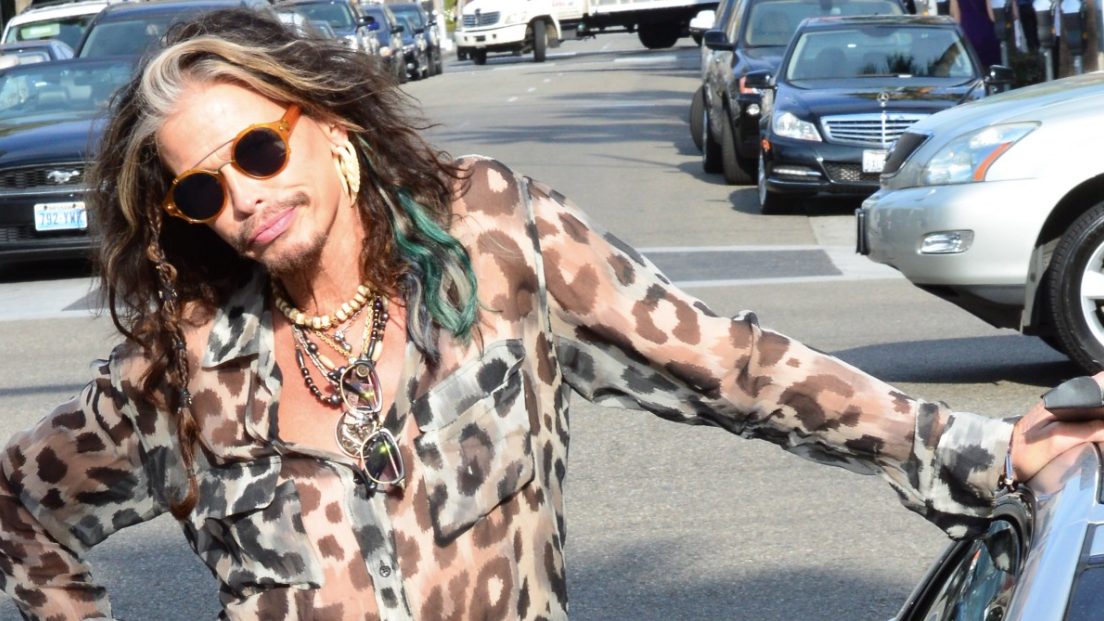 Steven Tyler, la figlia Mia avverte i fan sulle truffe online a nome di suo padre: "State attenti, non fatevi fregare"