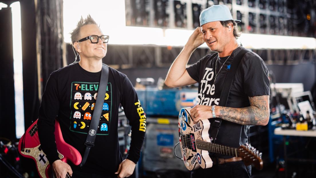 Blink-182, Mark Hoppus ha rivelato come la malattia lo abbia riavvicinato a Tom DeLonge