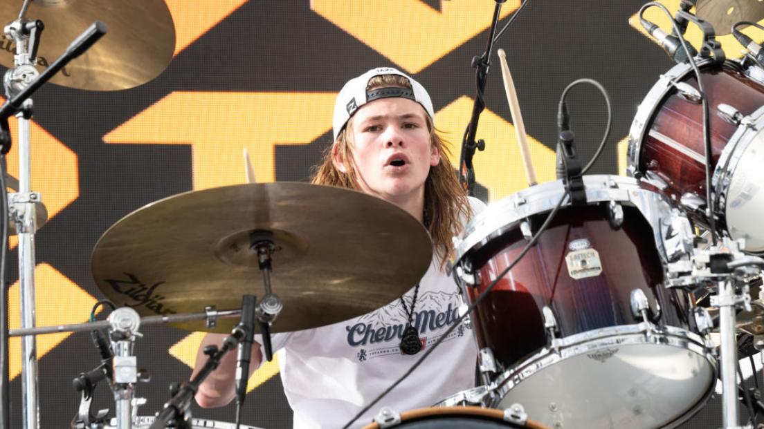 Foo Fighters, Shane Hawkins ha svelato qual era la vera canzone preferita da suonare del padre Taylor (e non è "Aurora")
