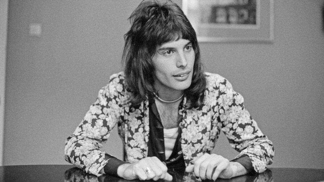 Freddie Mercury avrebbe avuto una figlia segreta: le rivelazioni in una nuova biografia