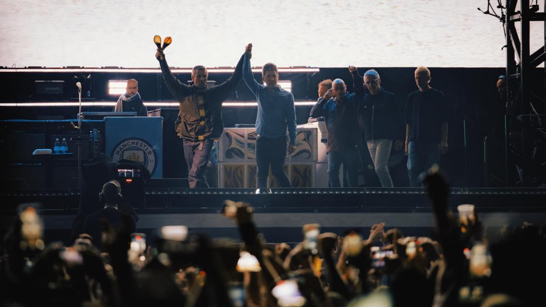 Oasis: i video ufficiali della reunion. Cardiff, 4 luglio 2025