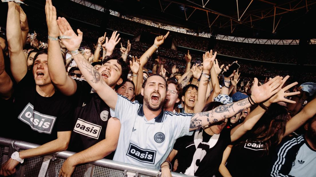 Oasis, la band stabilisce il record per la quantità di birra venduta a Wembley: 250.000 pinte a sera!