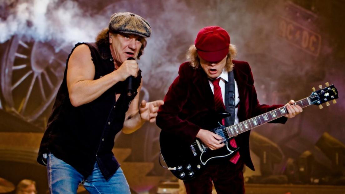AC/DC: potrebbero tornare in concerto con Brian Johnson in Spagna al matrimonio di Sergio Ramos! Tutte le indiscrezioni