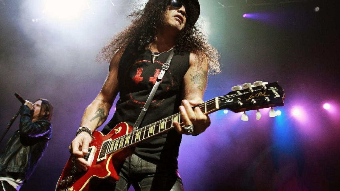 Slash registra una versione di "Rocket Man" di Elton John 