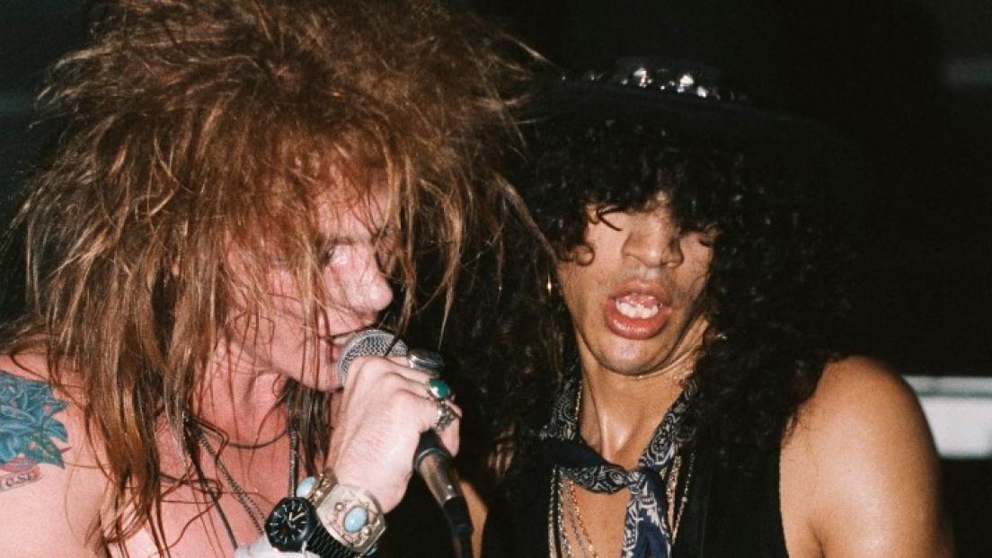 Guns N’ Roses, Slash: “Ecco cosa ho pensato la prima volta che ho ascoltato la voce di Axl Rose”