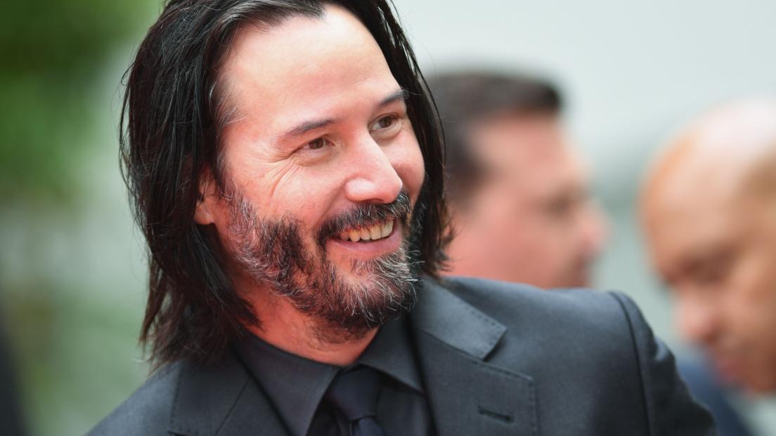 Keanu Reeves: pranzo a sorpresa in un pub in Inghilterra. Guarda la foto 