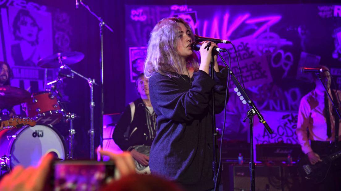 Foo Fighters: la figlia di Dave Grohl, Violet, sta registrando il suo album solista di debutto