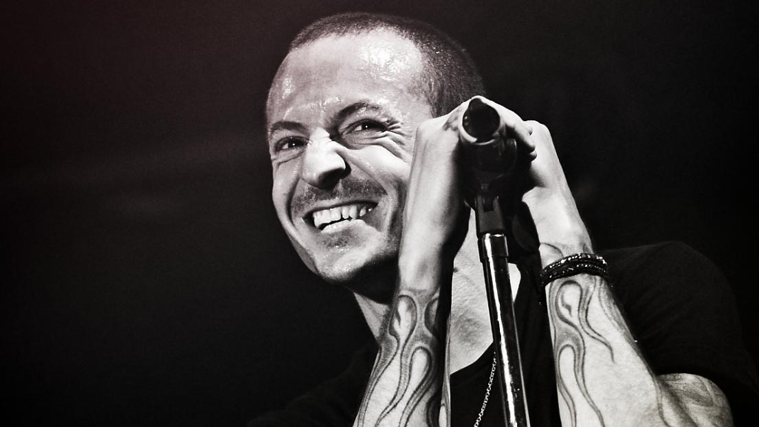 I Linkin Park festeggiano i 10 anni di "A Thousand Suns" con un documentario speciale. Guardalo qui