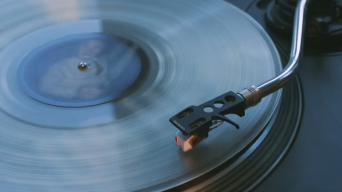 Rest In Vinyl, ora è possibile raccogliere le ceneri di un proprio caro in un vinile! Ma il prezzo non è economico