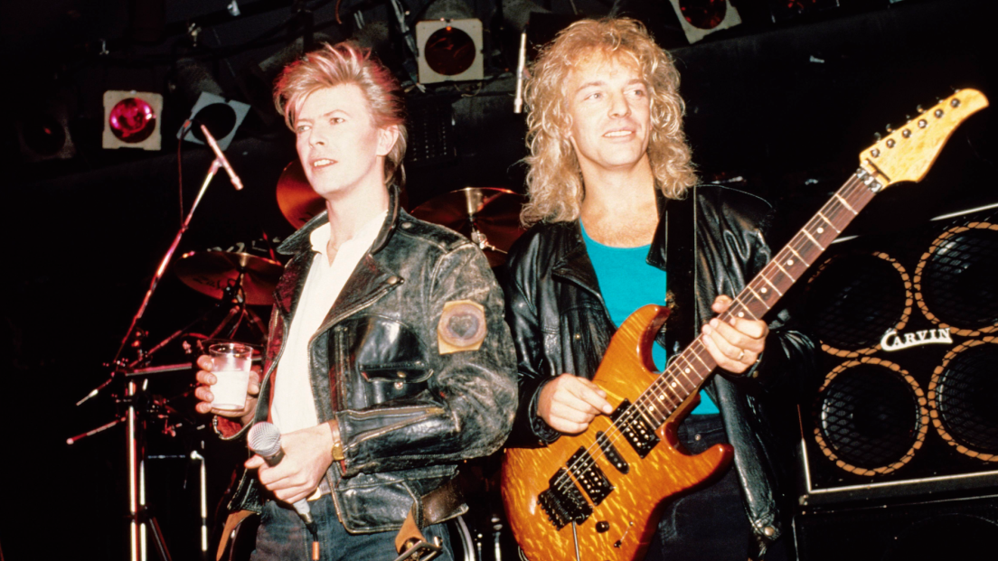 La storia di quella volta che David Bowie salvò la vita a Peter Frampton 