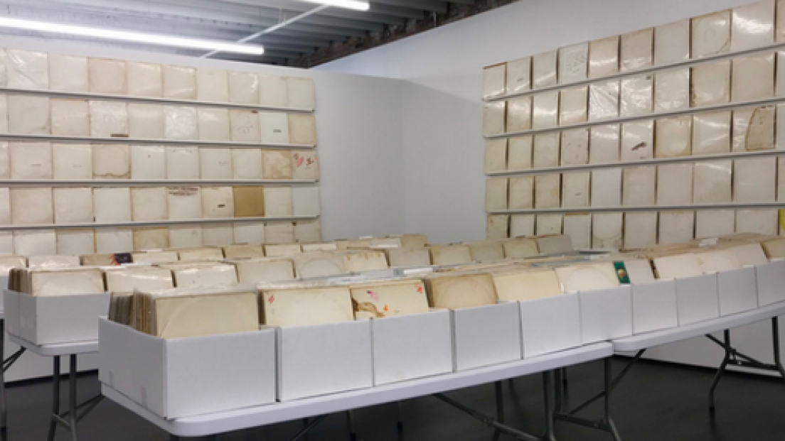 La storia di Rutherford Chang, l'uomo che possiede più di 2.700 copie del White Album dei Beatles!