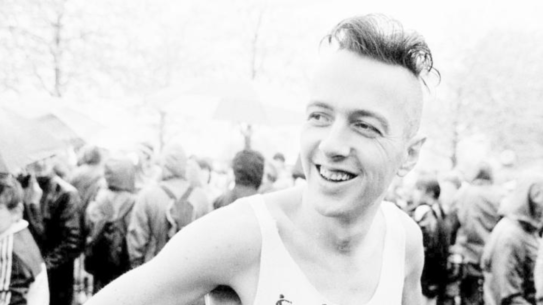Joe Strummer, la storia di quando corse la maratona di Londra 1983. Guarda le foto