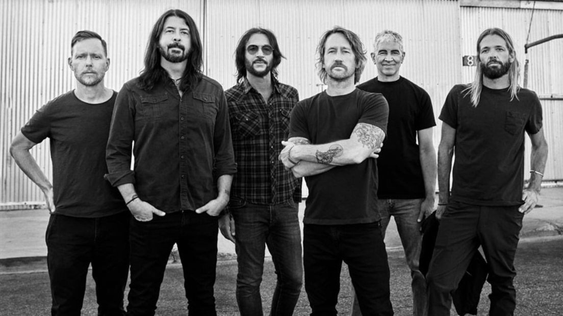 Foo Fighers: posticipato il concerto di Los Angeles per un caso positivo al Covid-19 nello staff della band