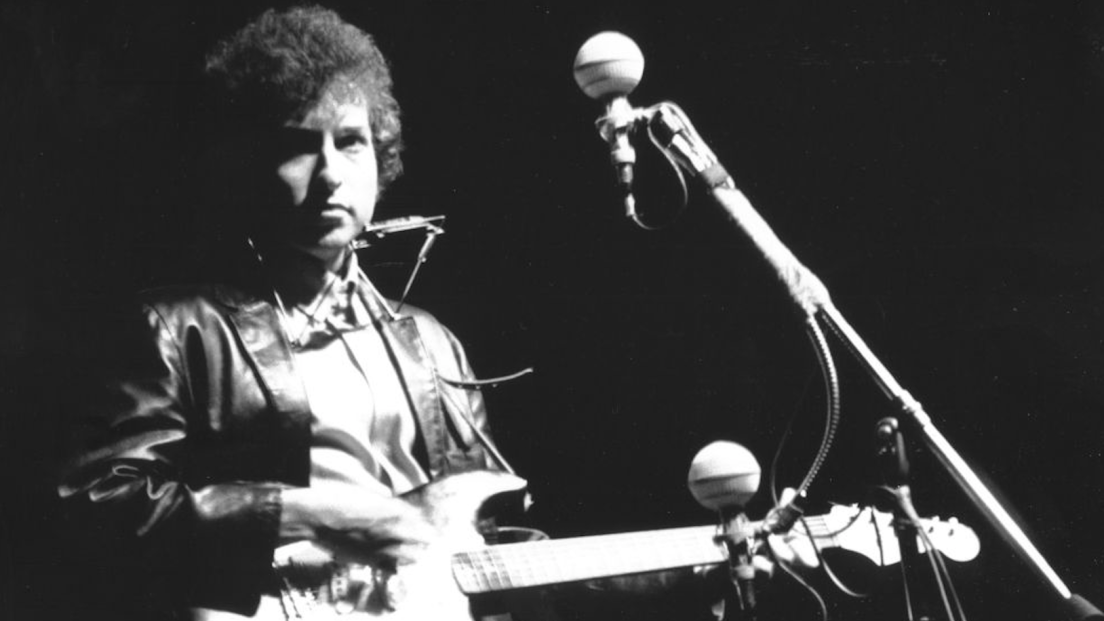 Bob Dylan: la storia del concerto a Newport che cambiò la storia della musica