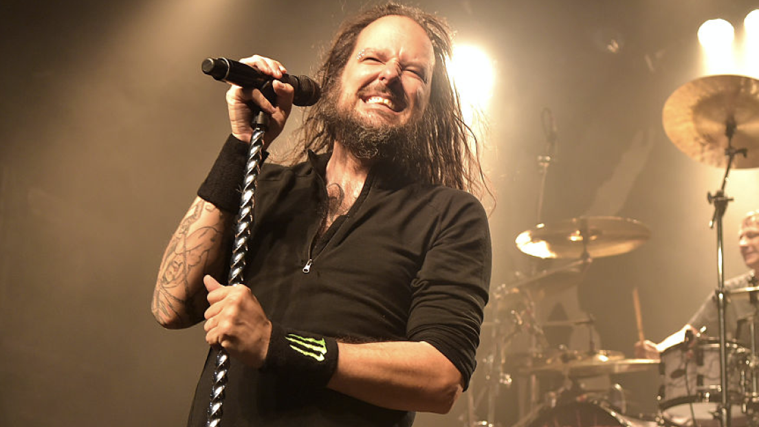 Korn: Jonathan Davis positivo al Covid-19. Tour americano sospeso