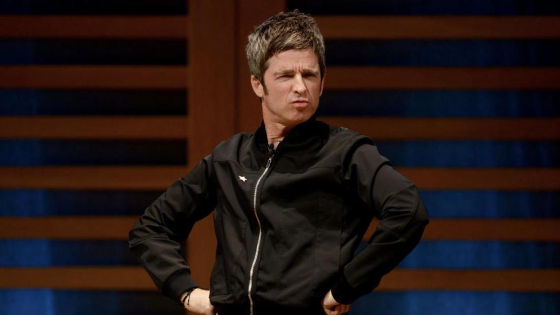 Noel Gallagher: “Mio figlio di 10 anni mi ha insegnato a suonare Back in Black degli AC/DC”