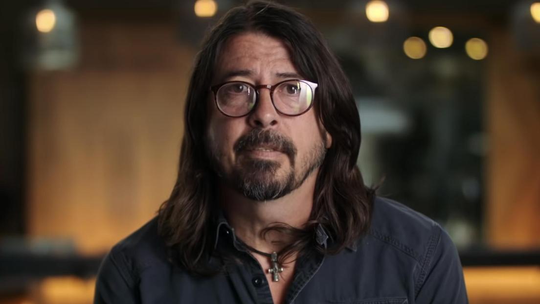 Dave Grohl: in arrivo la sua autobiografia The Storyteller. Guarda il trailer con immagini inedite