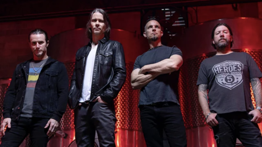 Regolamento: Alter Bridge in concerto
