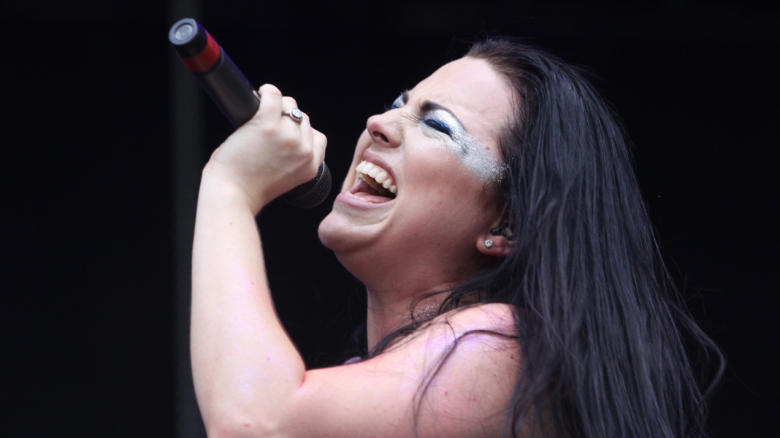 Evanescence, Amy Lee racconta la storia di Bring Me To Life: "ecco per chi la scrissi"