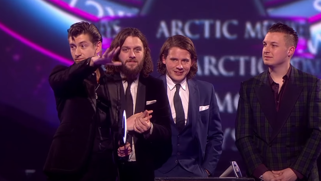Arctic Monkeys, dal legame con Stanley Kubrick alle accuse sul presunto utilizzo di droghe di Alex Turner