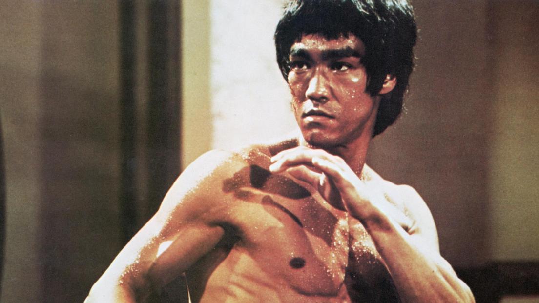Bruce Lee, pubblicato un nuovo studio sulle cause della morte: potrebbe aver bevuto troppa acqua